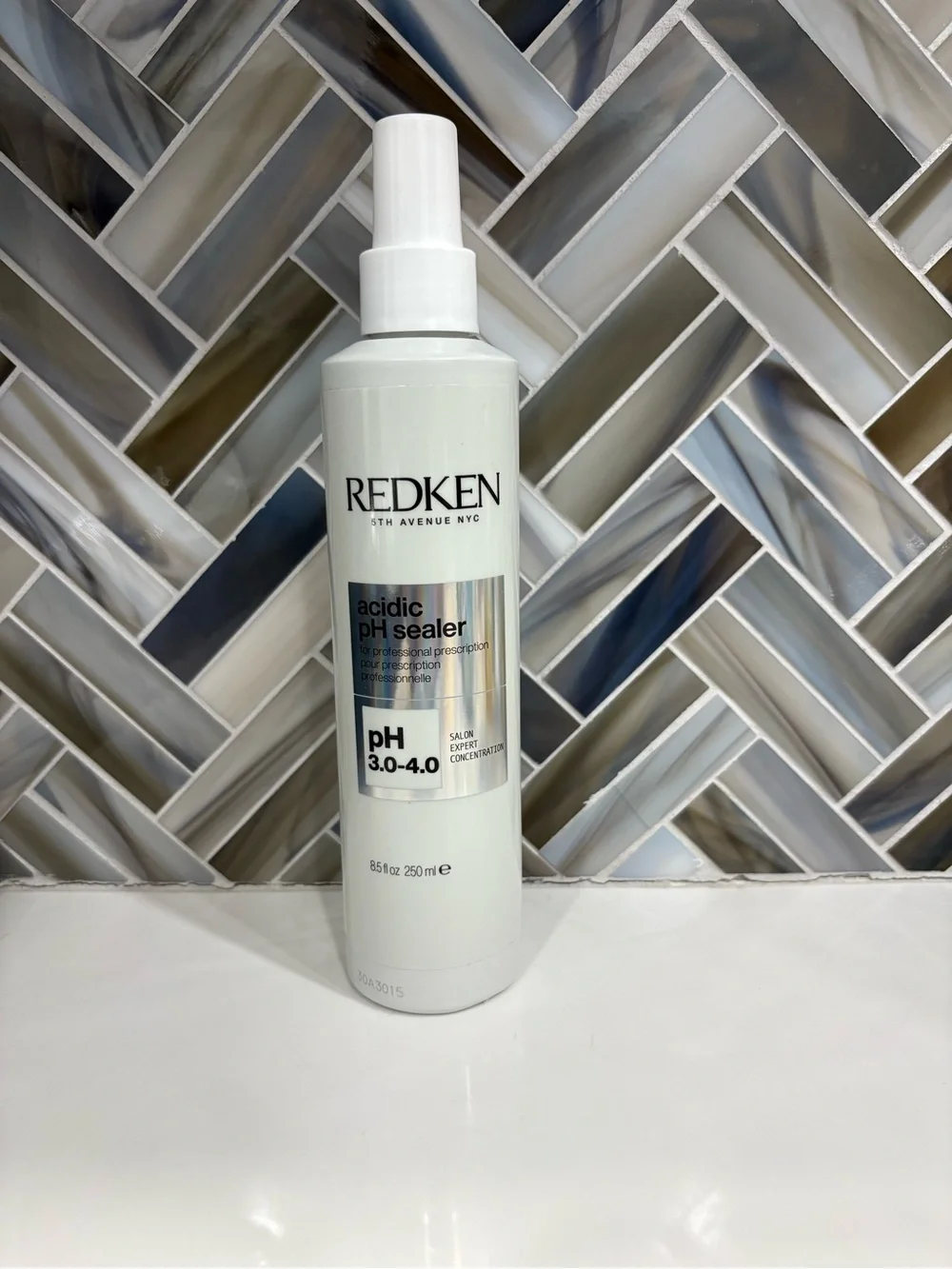 Redken Acidic pH Sealer Spray 8.5 oz